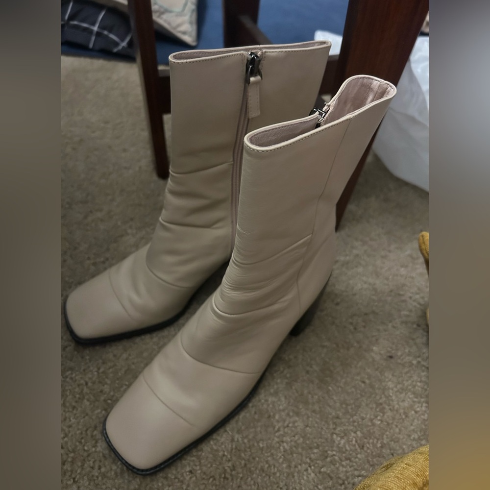 INTENTIONALLY BLANK MORE HUGS Cream Square-Toe Leather Block Heel Boots